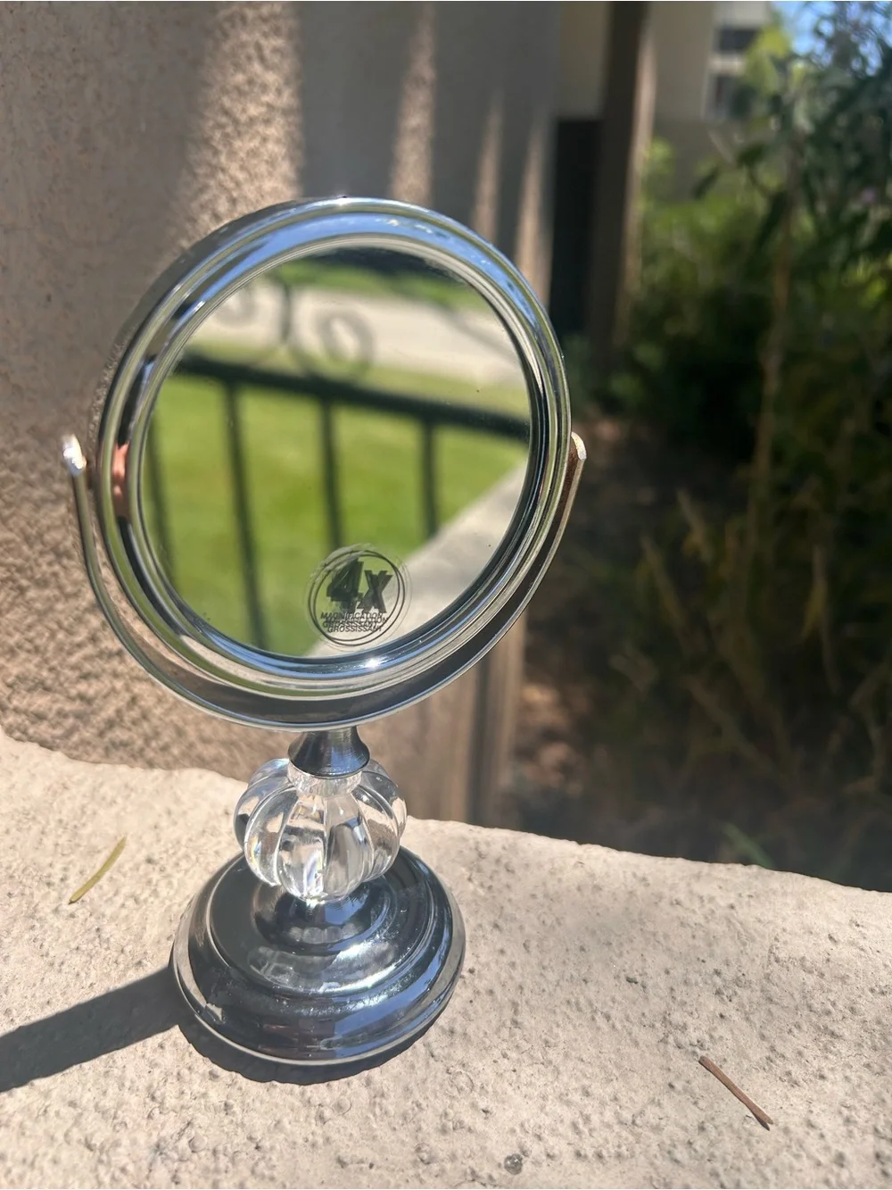 4X Magnifying Chrome and Glass Vanity Mirror - Unbranded